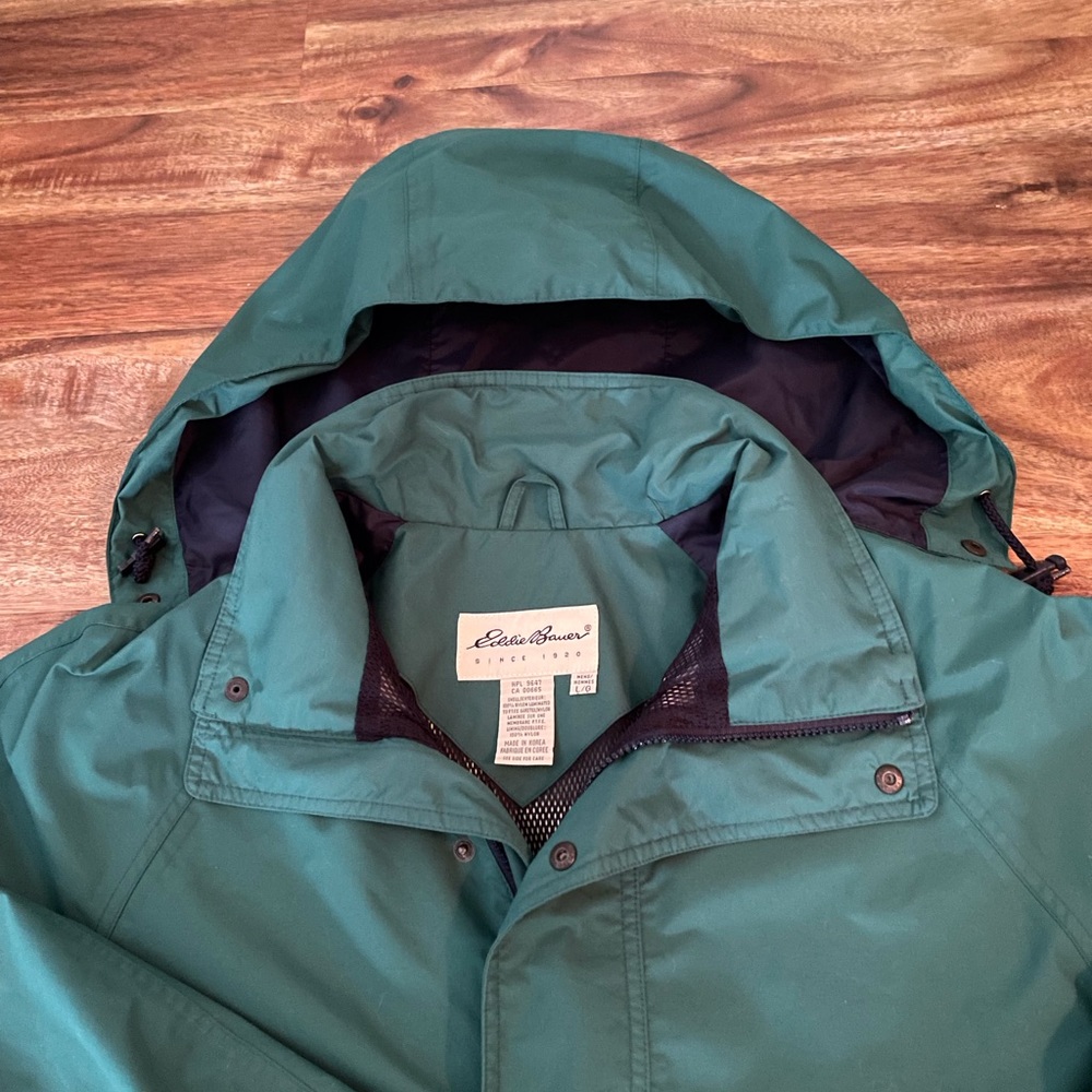 ❌SOLD❌ Vintage Eddie Bauer Men’s Jacket with Hood - Picture 2 of 6
